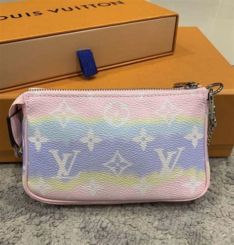 lv escale mini pochette|louis vuitton mini pochette.